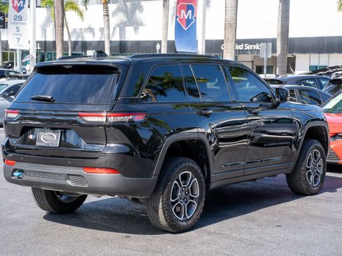 Used 2023 Jeep Grand Cherokee Trailhawk w/ Luxury Tech Group III image 5