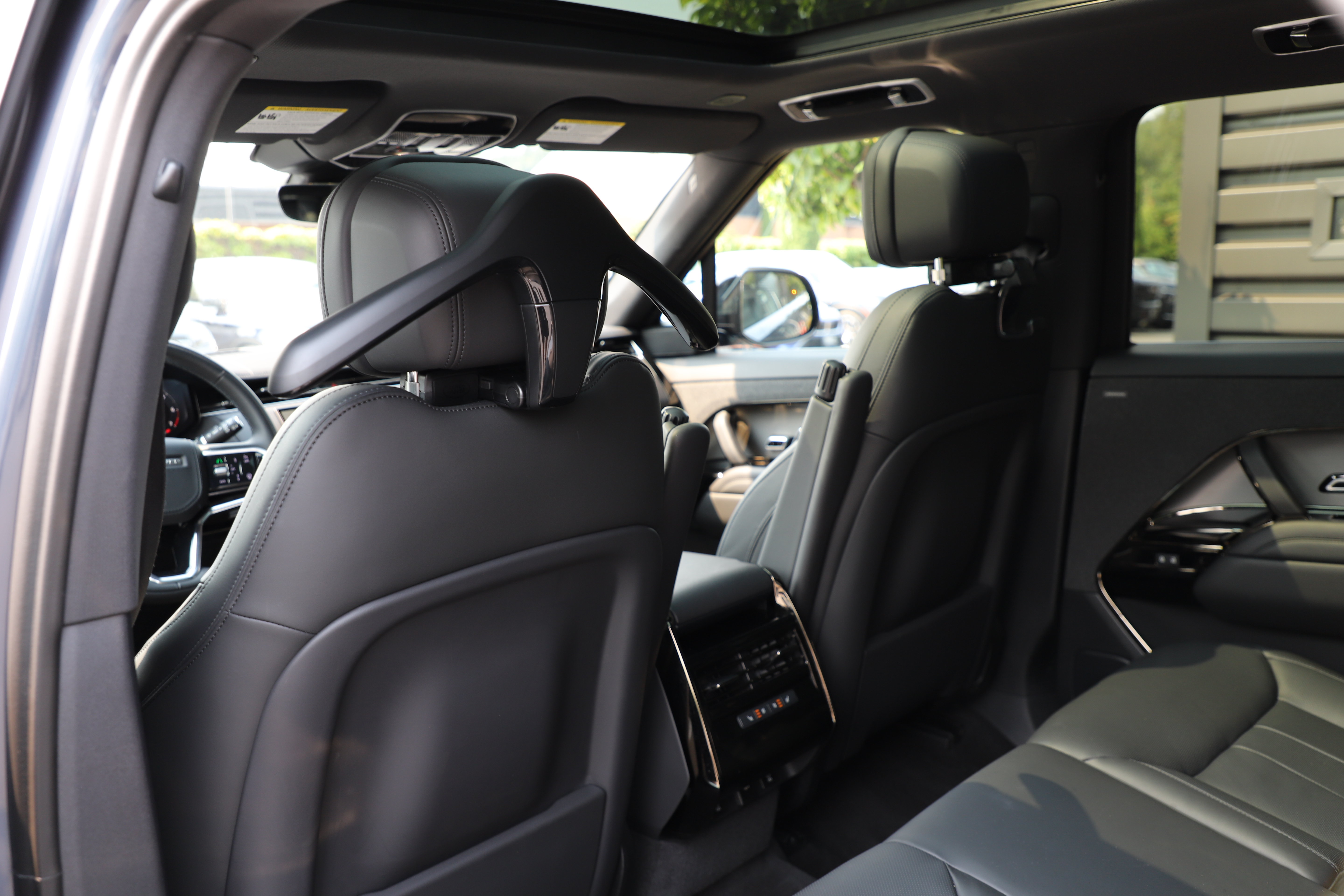 Certified 2026 Land Rover Range Rover Sport SE AWD/4WD image 17