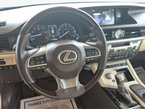 Used 2017 Lexus ES 350 w/ Premium Package image 21