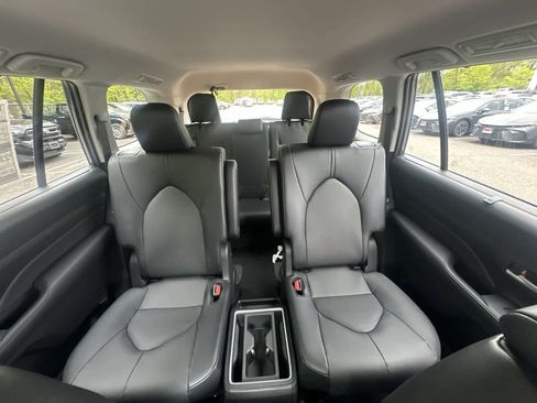 New 2026 Toyota Grand Highlander AWD image 39