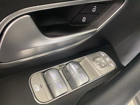 Used 2022 Mercedes-Benz GLE 350 4MATIC image 25