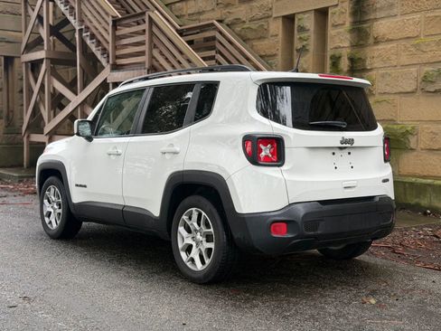 Used 2018 Jeep Renegade Latitude w/ UConnect 8.4 Nav Group image 34