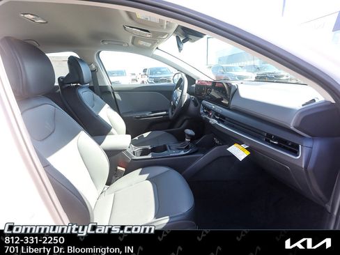 New 2026 Kia K4 EX image 17