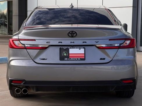 Used 2025 Toyota Camry LE image 33