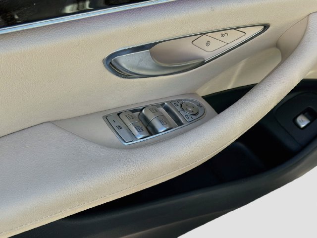 Used 2017 Mercedes-Benz E 300 image 21