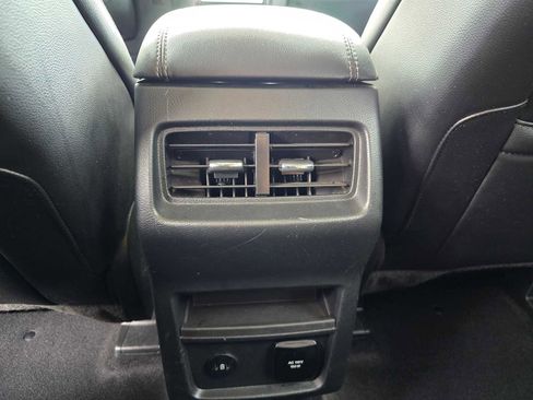 Used 2024 Ford Edge Titanium image 21