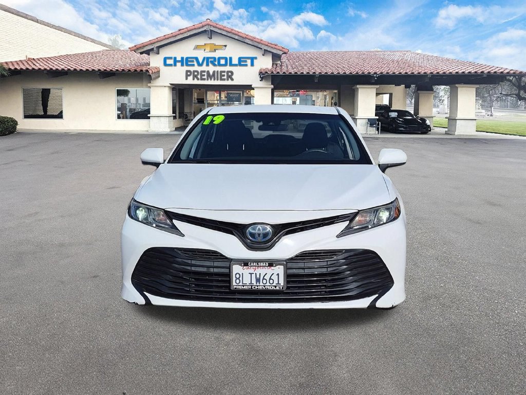 Used 2019 Toyota Camry LE FWD image 3