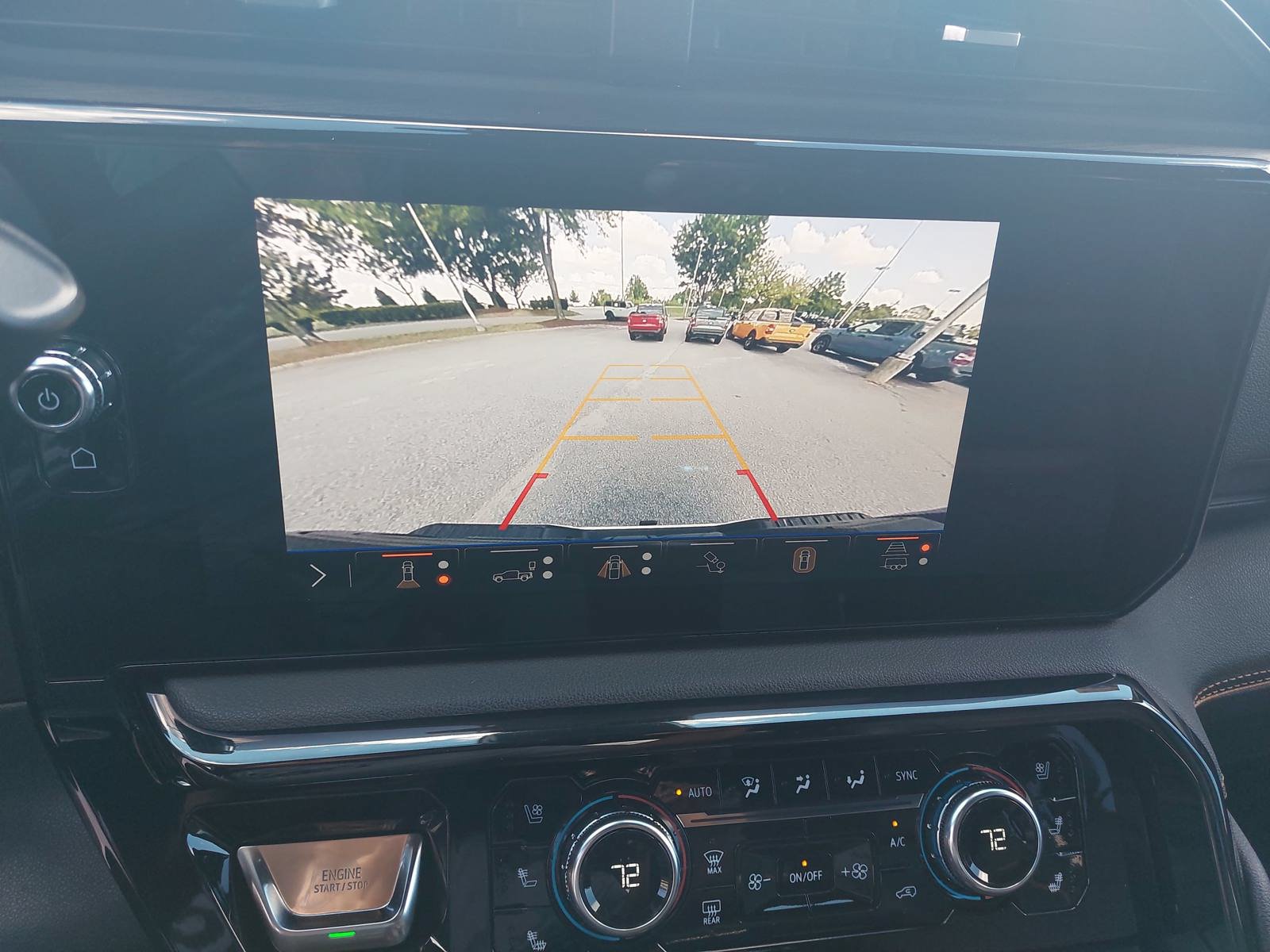 Used 2024 GMC Sierra 2500 AT4 w/ AT4 Preferred Package AWD/4WD image 23