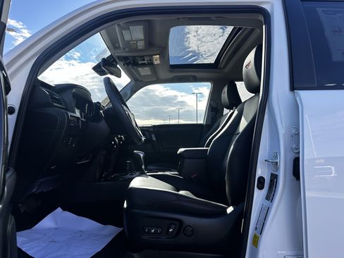 Used 2020 Toyota 4Runner TRD Off-Road Premium image 18