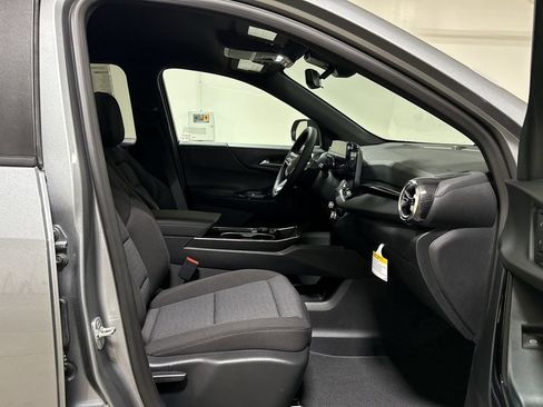 New 2026 Chevrolet Equinox LT w/ Safety and Technology Package AWD/4WD image 22