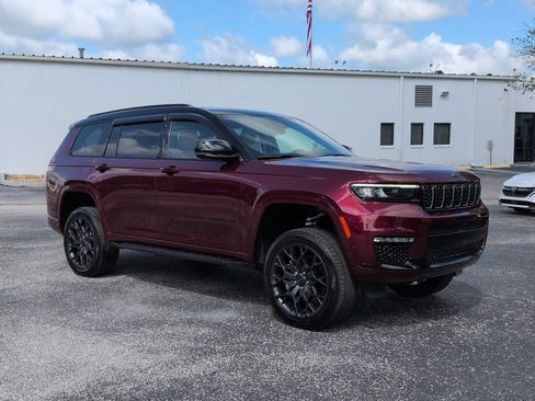 Used 2025 Jeep Grand Cherokee L Summit AWD/4WD image 2
