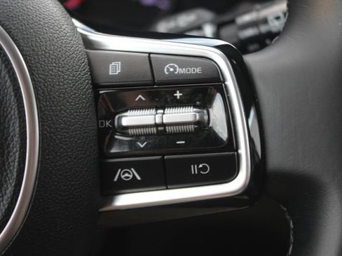 Used 2022 Kia Sorento S AWD/4WD image 17