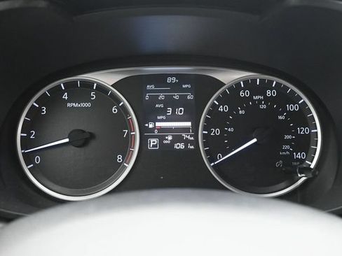 Used 2025 Nissan Versa S w/ Electronics Package FWD image 13