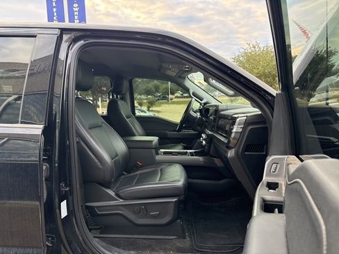 Used 2025 Ford F350 Lariat w/ Chrome Package image 11