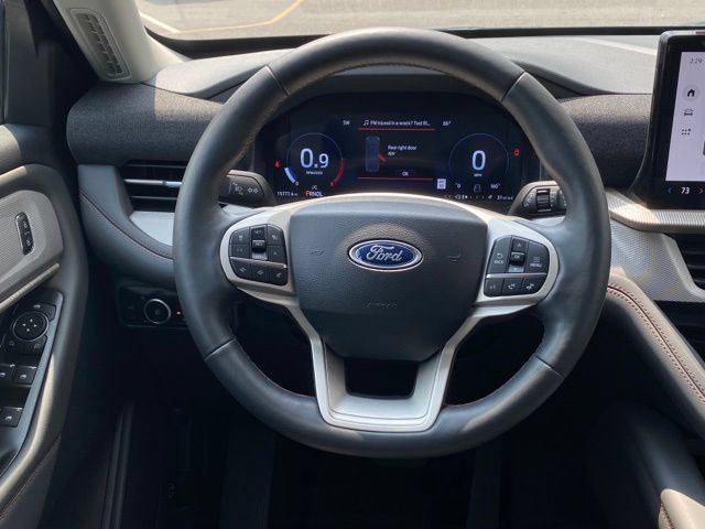 Used 2025 Ford Explorer Active w/ Active Comfort Package AWD/4WD image 30