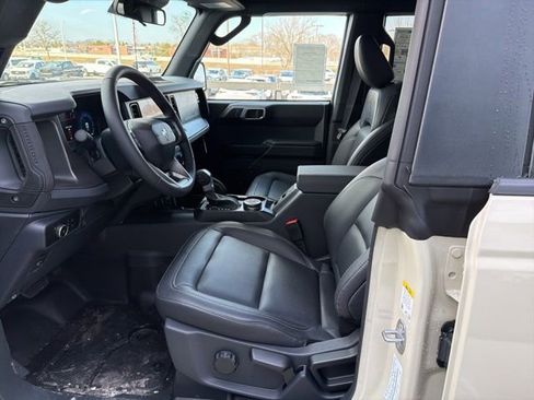 New 2026 Ford Bronco Big Bend w/ Black Diamond Package AWD/4WD image 14