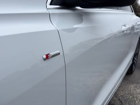 Used 2022 Audi Q8 Premium Plus image 4