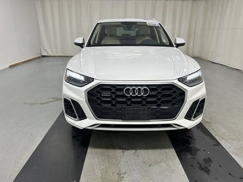 Used 2023 Audi Q5 2.0T Premium w/ Convenience Package AWD/4WD image 3