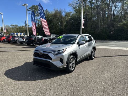 Used 2024 Toyota RAV4 XLE image 12
