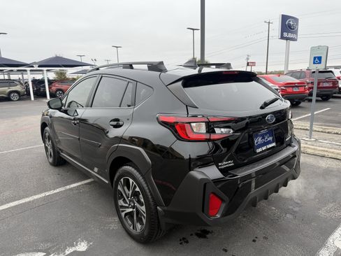 Used 2024 Subaru Crosstrek 2.0i Premium w/ Crosstrek Mirror Package image 5