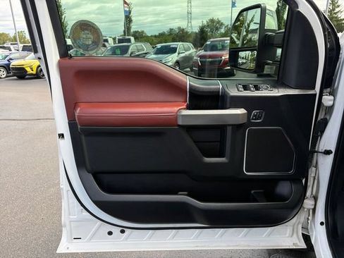 Used 2019 Ford F150 Platinum w/ FX4 Off-Road Package AWD/4WD image 17