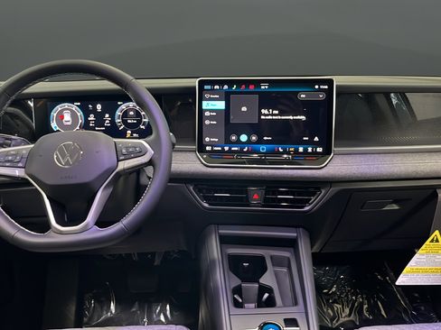 New 2026 Volkswagen Tiguan S FWD image 11