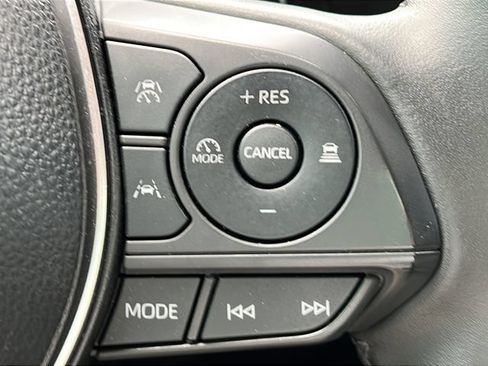 Used 2025 Toyota Corolla SE FWD image 22