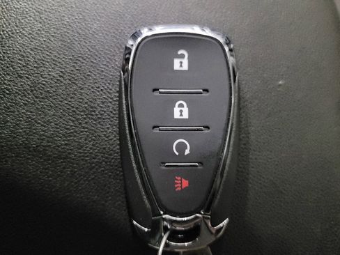 Used 2019 Chevrolet Equinox LS FWD image 32