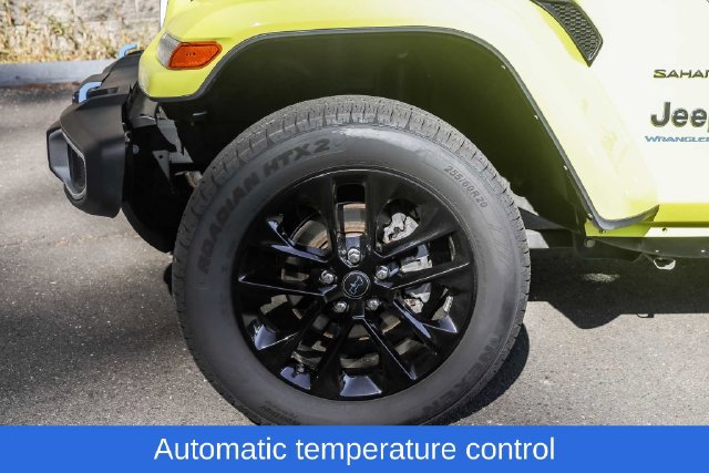 Used 2024 Jeep Wrangler Unlimited Sahara AWD/4WD image 14