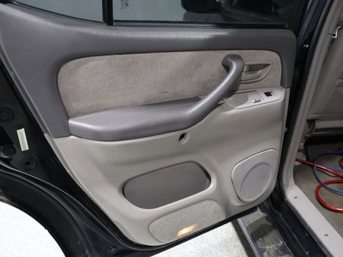 Used 2002 Toyota Sequoia SR5 image 21