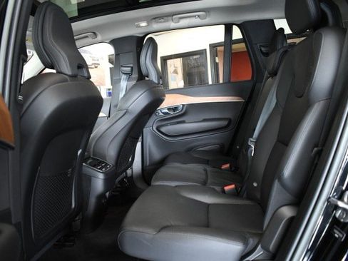 Used 2023 Volvo XC90 B6 Plus AWD/4WD image 22