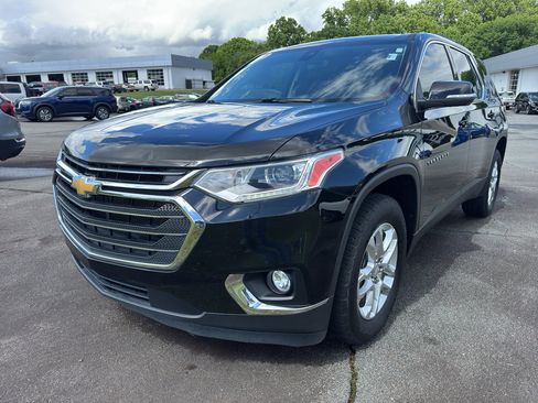 Used 2021 Chevrolet Traverse LT FWD image 1