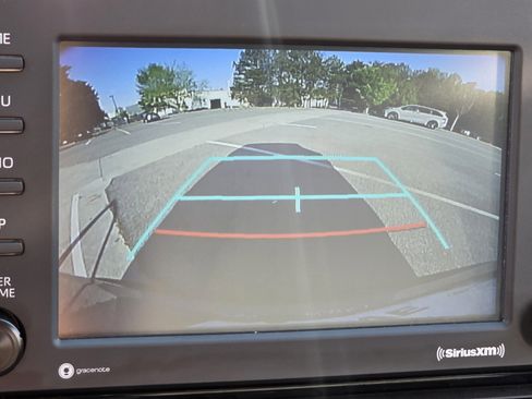 Used 2022 Toyota RAV4 LE image 19