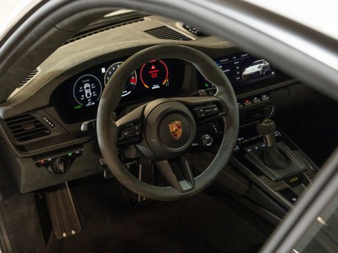 Certified 2026 Porsche 911 GT3 RWD image 4