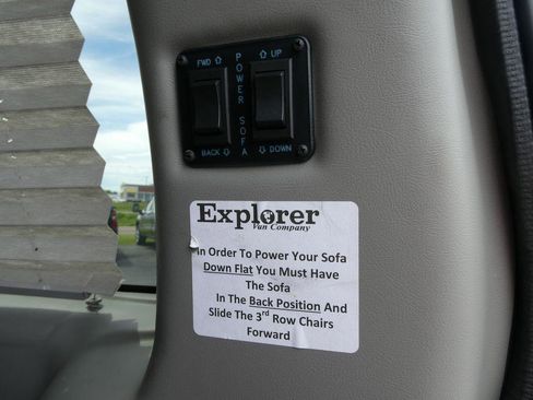 New 2023 Chevrolet Express 2500 Extended RWD image 32