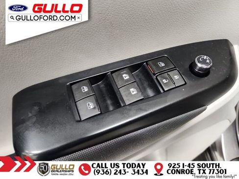 Used 2018 Toyota Highlander LE image 21