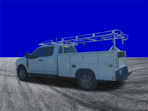 Certified 2023 Ford F350 XL w/ XL Chrome Package image 6