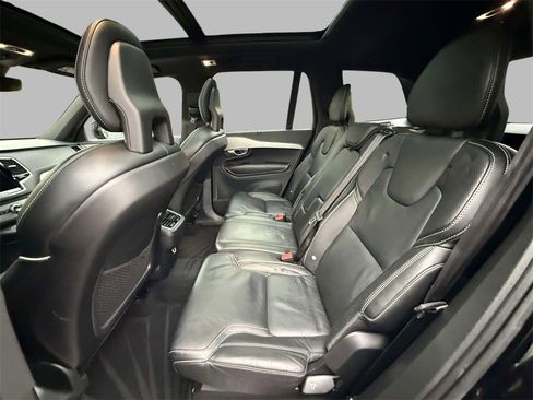 Used 2020 Volvo XC90 T6 R-Design image 19