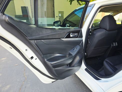 Used 2018 Nissan Maxima 3.5 S image 33