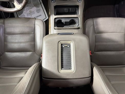 Used 2018 GMC Yukon XL Denali w/ Open Road Package AWD/4WD image 24
