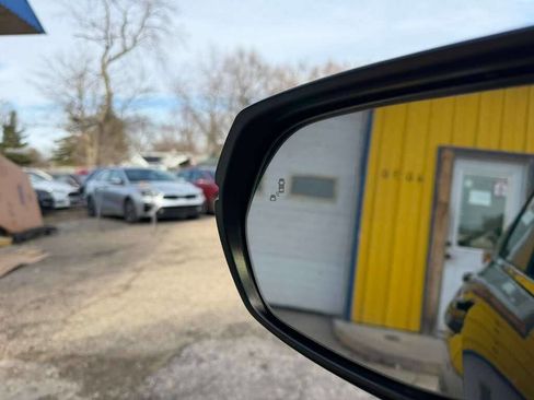 Used 2017 Honda CR-V EX image 12