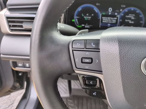 Used 2025 Toyota Camry XSE AWD/4WD image 15