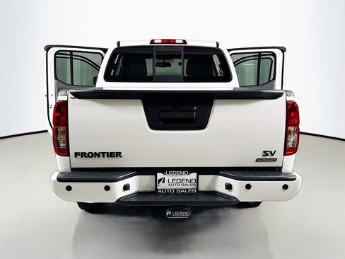 Used 2021 Nissan Frontier SV w/ Midnight Edition Floor Mats image 24