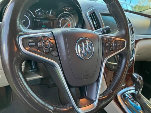 Used 2017 Buick Regal Premium image 26