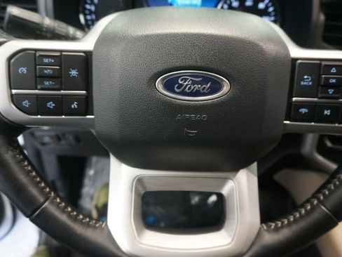Used 2024 Ford Expedition Max XLT image 15