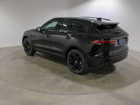 New 2026 Jaguar F-PACE R-Dynamic S image 3