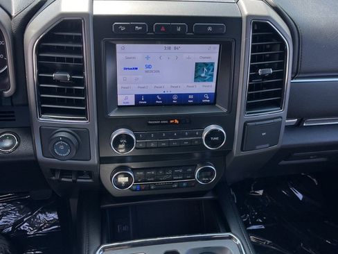 Used 2020 Ford Expedition XLT w/ Equipment Group 202A AWD/4WD image 12