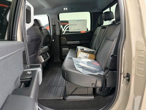 New 2026 Ford F250 Lariat w/ Lariat Premium Package image 17