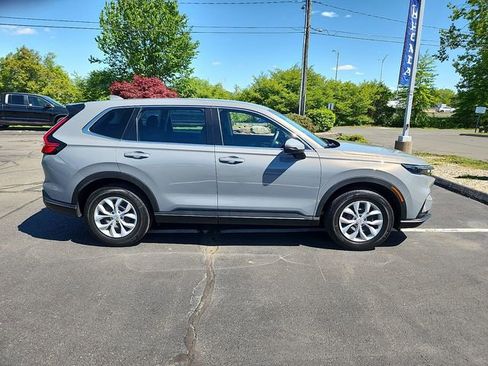 Used 2024 Honda CR-V LX image 7