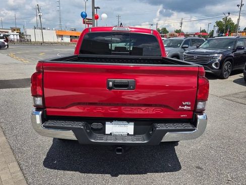 Used 2021 Toyota Tacoma SR5 RWD image 8